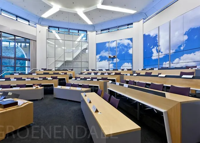 Hotel & Conferentiecentrum Groenendael 4*